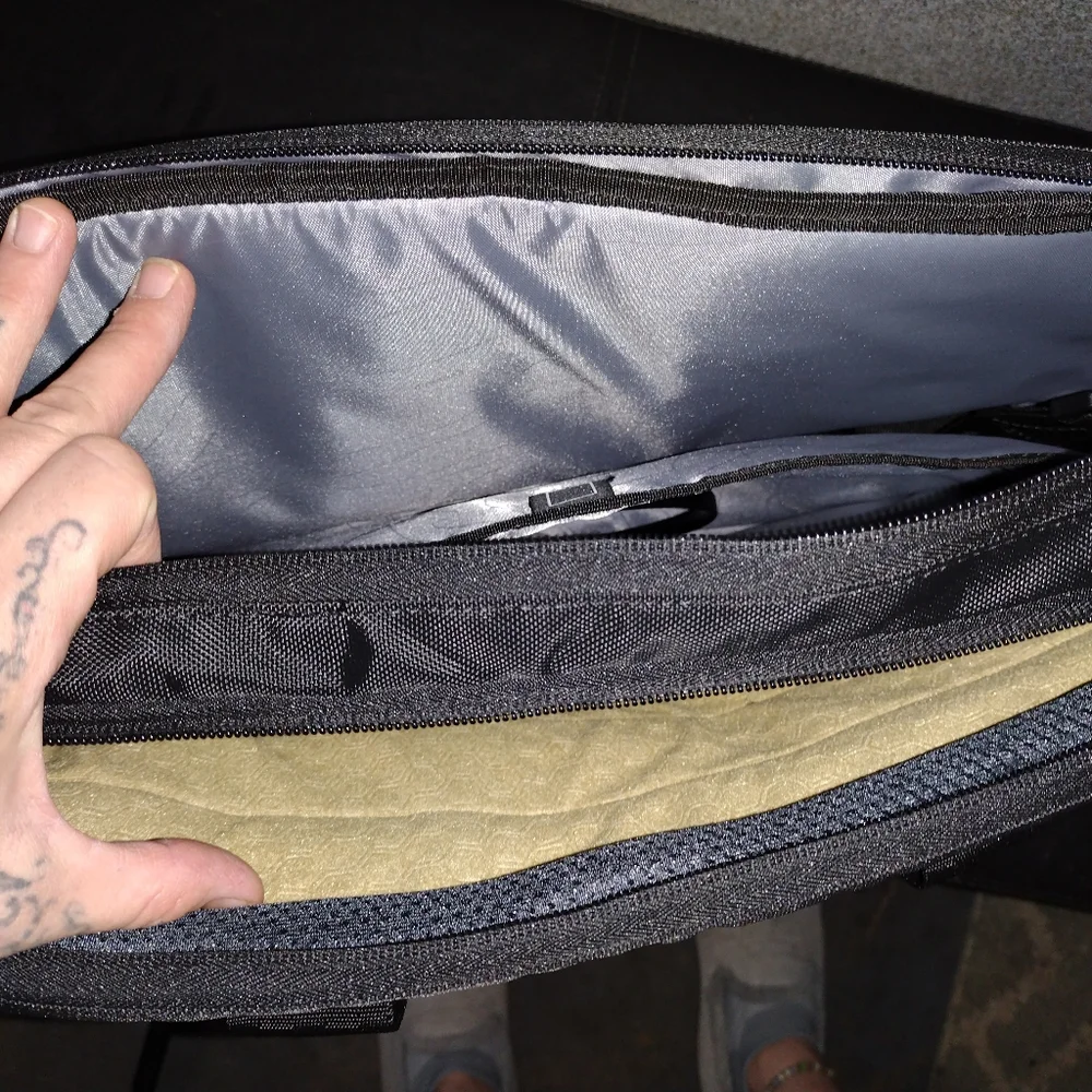 BRAND NEW DELL LATITUDE 5440 LAPTOP WITH BRAND NEW DELL CARRY BAG